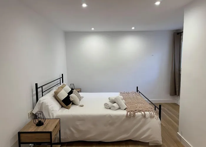 Centro Vigo Apartamento Reformado, Ave-Vialia - Muy Centrico 5Pax